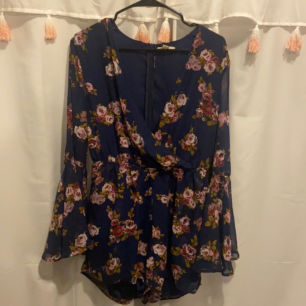 Francesca’s Navy Blue/Floral Romper - Tags On